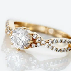 Bague Solitaire Plaqué Or Jaune Arienne Oxydes De Zirconium