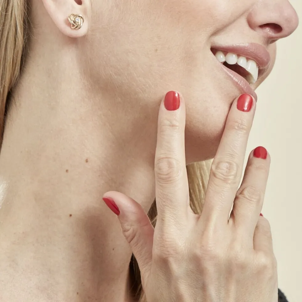 Boucles D'oreilles Puces Iwaki Plaqué Or Jaune Oxyde De Zirconium