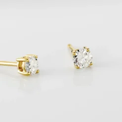 Boucles D'oreilles Puces Or Jaune Diamants Synthetique
