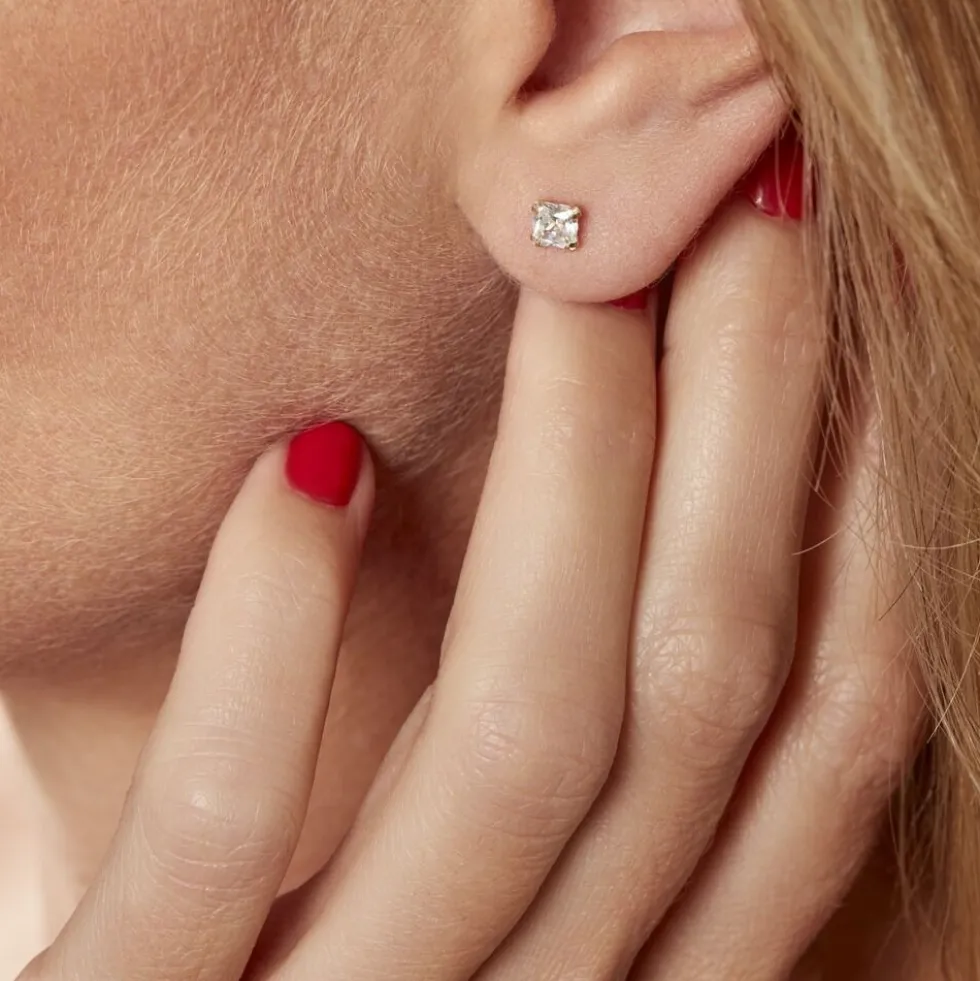 Boucles D'oreilles Puces Or Jaune Doreen Oxydes De Zirconium