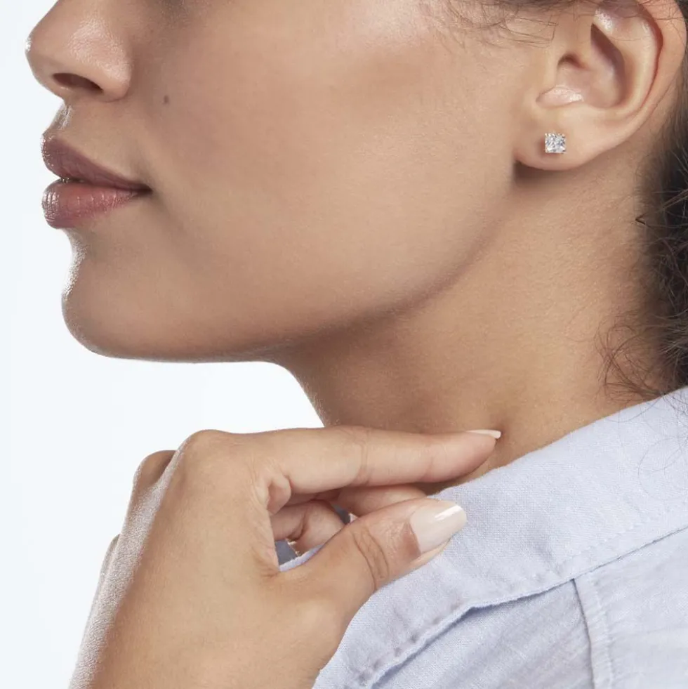 Boucles D'oreilles Puces Or Jaune Doreen Oxydes De Zirconium