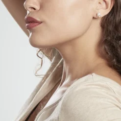 Boucles D'oreilles Puces Yarie Or Blanc Perle De Culture Et Oxyde