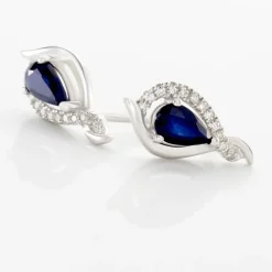 Boucles D'oreilles Puces Angelika Or Blanc Saphir Et Diamant