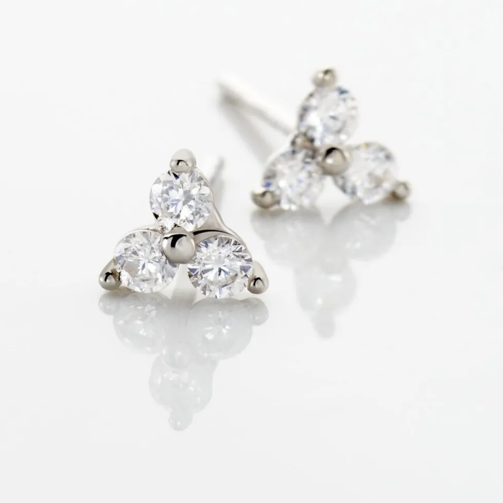 Boucles D'oreilles Puces Cassy Fleur Or Blanc Oxyde De Zirconium
