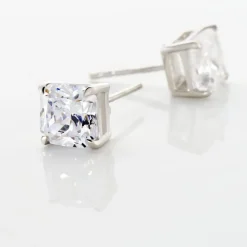 Boucles D'oreilles Puces Doreen Carre Or Blanc Oxyde De Zirconium