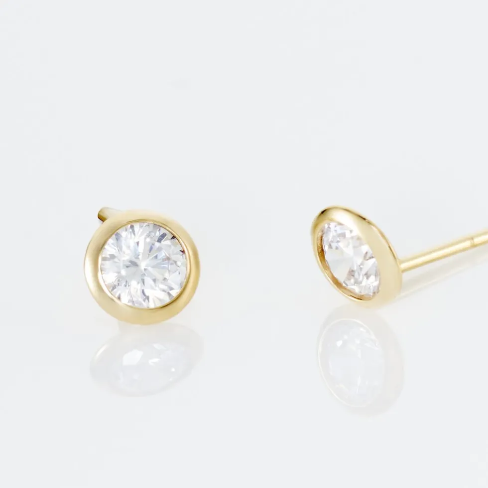Boucles D'oreilles Puces Elda Serti Clos Or Jaune Oxyde De Zirconium