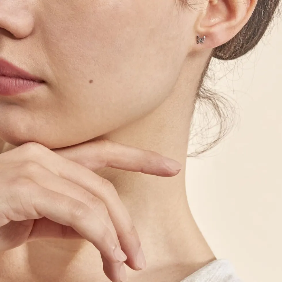 Boucles D'oreilles Puces Filippa Papillon Or Blanc