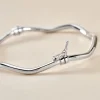 Bracelet Jonc Jennie Ondule Or Blanc