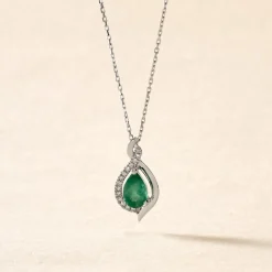 Collier Angelika Or Blanc Emeraude Et Diamant