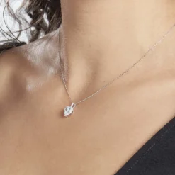 Collier Ashraf Or Blanc Topaze Et Oxyde