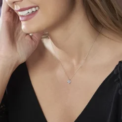 Collier Coeur Serti Clos Or Blanc Oxyde De Zirconium