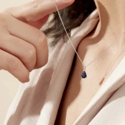 Collier Pluie D'Eclat Or Blanc Saphir